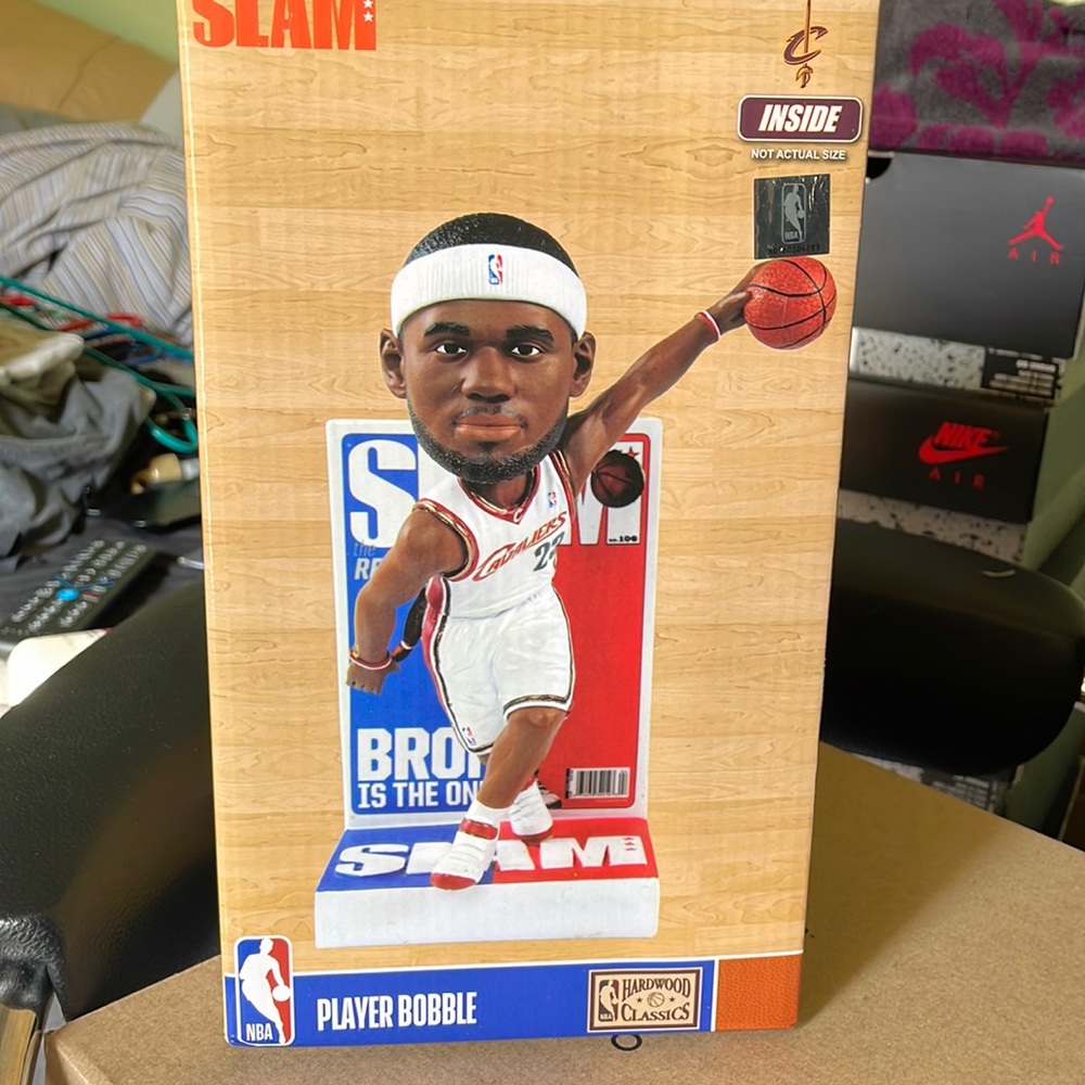Slam Limited Edition Bobblehead. LeBron James.